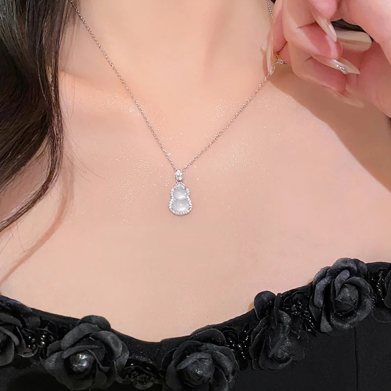 Chinese jade gourd necklace accessories women's national style clavicle chain light luxury necklace ancient style