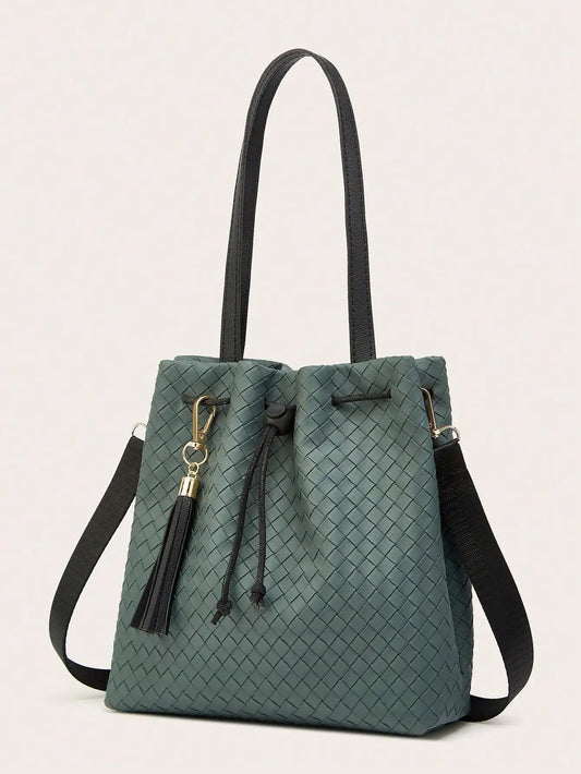 2025 New, Woven Handbag, PU Material, with Tassel Accessories, Fashion Bucket Bag, Women's Shoulder Bag, Ideal for Daily Use and