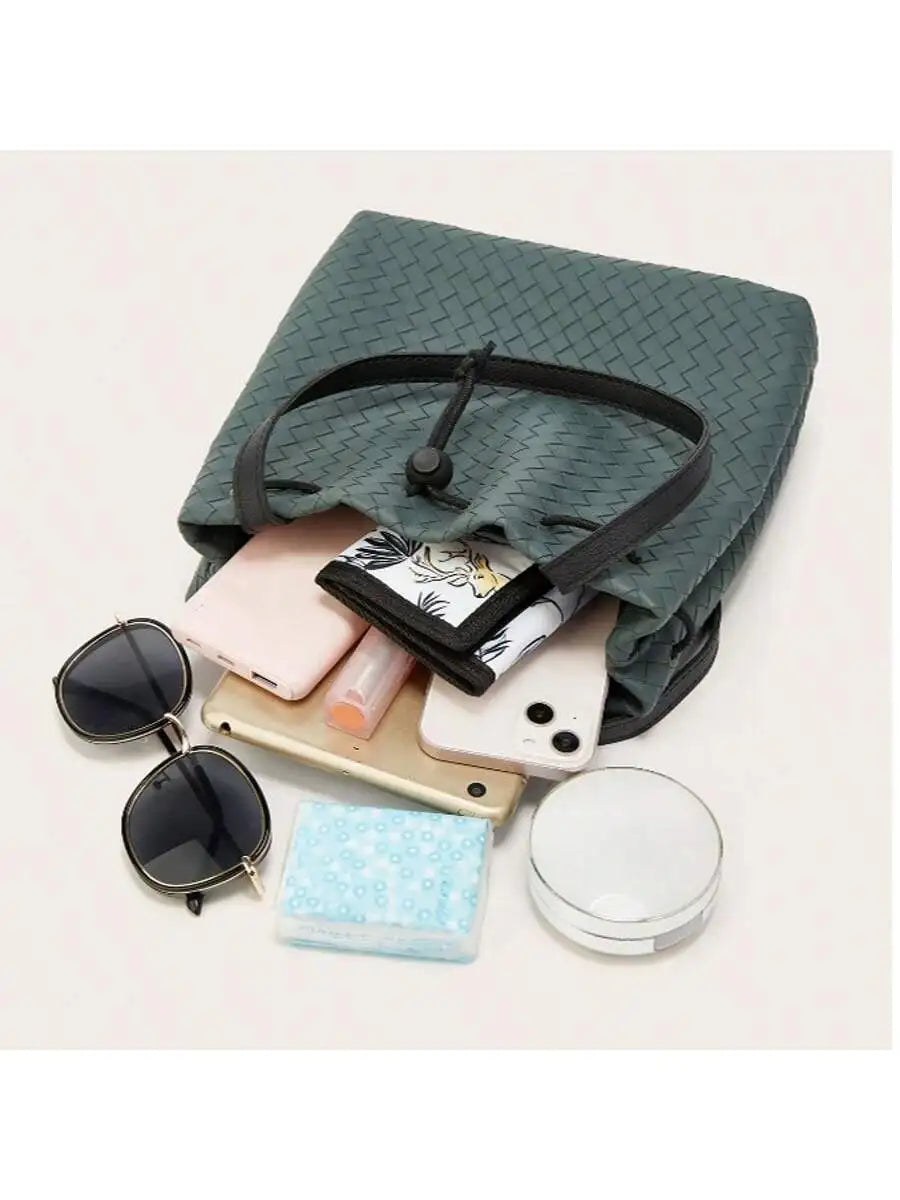 2025 New, Woven Handbag, PU Material, with Tassel Accessories, Fashion Bucket Bag, Women's Shoulder Bag, Ideal for Daily Use and