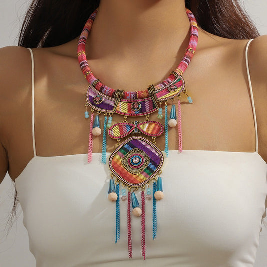 Bohemian Hand-Woven Colorful Pendant Necklace - Vintage Style with Intricate Beaded Design, Vibrant Tassels & Leaf Accents, Perfect for Casual Attire, Necklace for