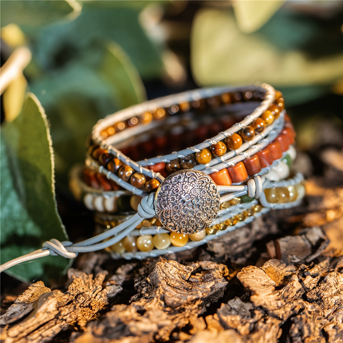 [Bohemian Agate Bracelet] Natural Stone Adjustable Bohemian Snail Agate Bracelet - Vintage-Inspired Multi-Layer Design with Golden-Tone Spiral Accent, Earthy Tones for Casual Attire or Gift