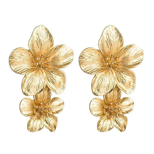 Vintage Metal Flower Stud Earrings for Women Premium Exaggerated Golden Fashion Jewelry Accessories Gifts