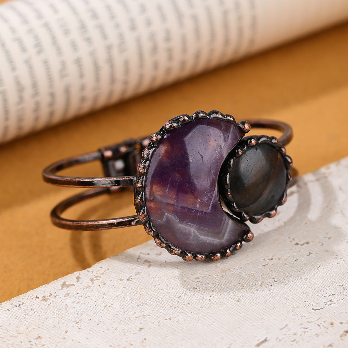 A Vintage Style Pink Crystal Amethyst Green Aventurine Moon Combination Labradorite Bronze Bracelet