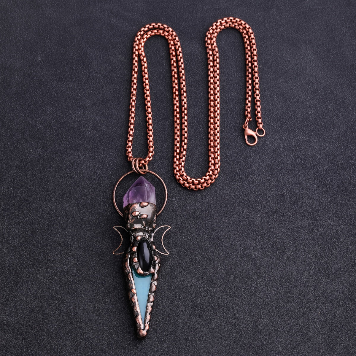 [Bohemian Copper Arrow Necklace] 1pc Bohemian Copper Arrow Double Moon Crystal & Green Agate Natural Stone Necklace - Antique Golden plated Crystal Pendant Jewelry for Men & Women, Spiritual Gift with Original Necklace Chain,